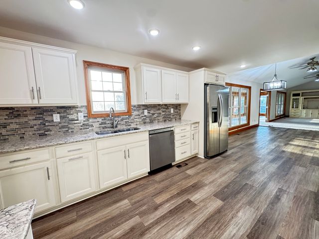 655 Whittier Drive, Seymour, IN 47274