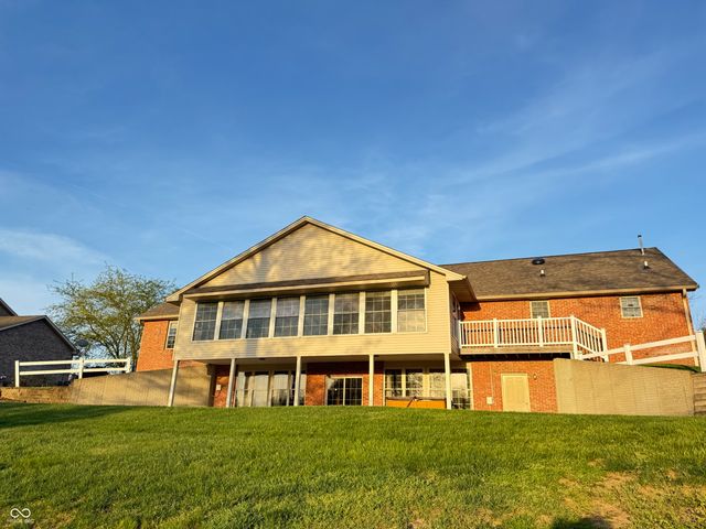 655 Whittier Drive, Seymour, IN 47274