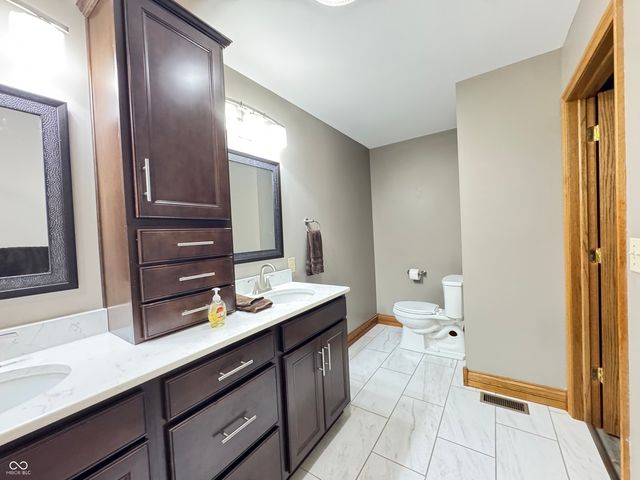 655 Whittier Drive, Seymour, IN 47274