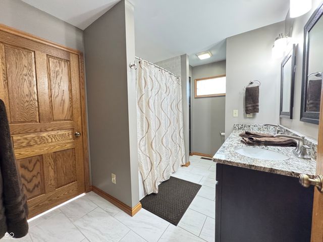 655 Whittier Drive, Seymour, IN 47274