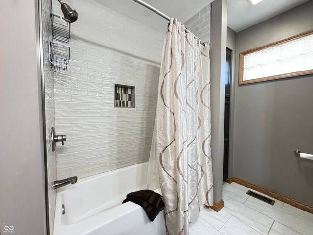 655 Whittier Drive, Seymour, IN 47274