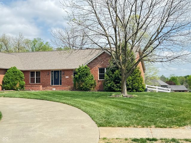 655 Whittier Drive, Seymour, IN 47274