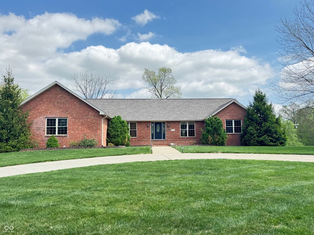 655 Whittier Drive, Seymour, IN 47274