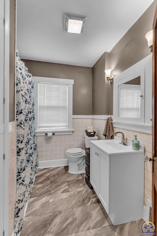 1350 SW Wayne AVE, Topeka, KS 66604