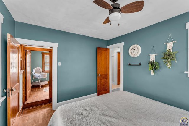 1350 SW Wayne AVE, Topeka, KS 66604