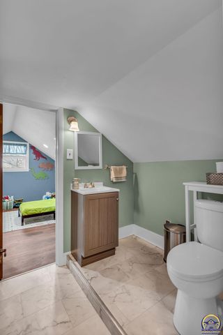 1350 SW Wayne AVE, Topeka, KS 66604