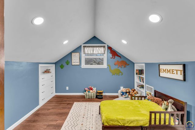 1350 SW Wayne AVE, Topeka, KS 66604