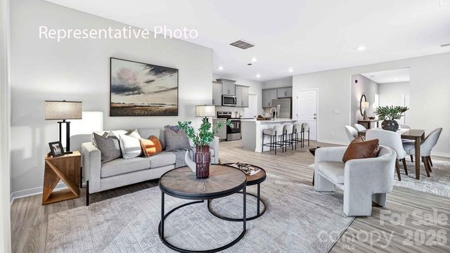 5560 Pamplona Way, Charlotte, NC 28214