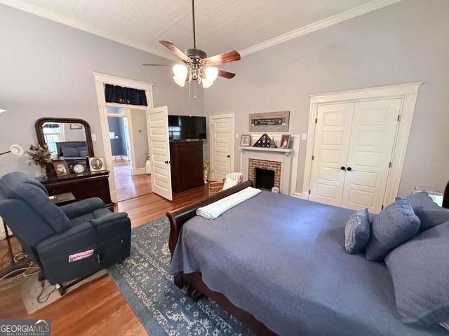 1049 N Main Street NW, Conyers, GA 30012