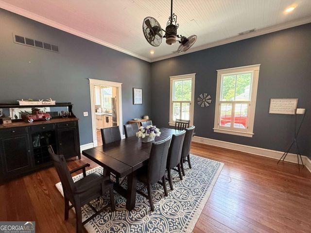 1049 N Main Street NW, Conyers, GA 30012