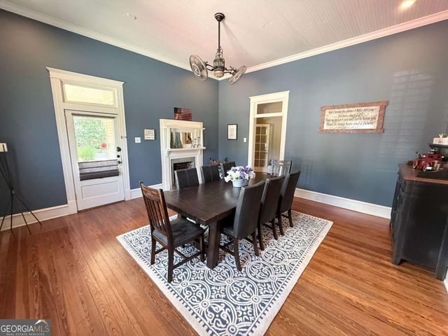 1049 N Main Street NW, Conyers, GA 30012