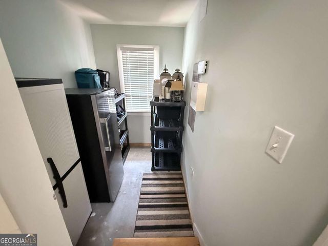 1049 N Main Street NW, Conyers, GA 30012