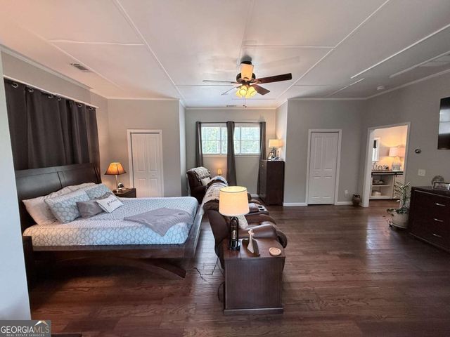 1049 N Main Street NW, Conyers, GA 30012