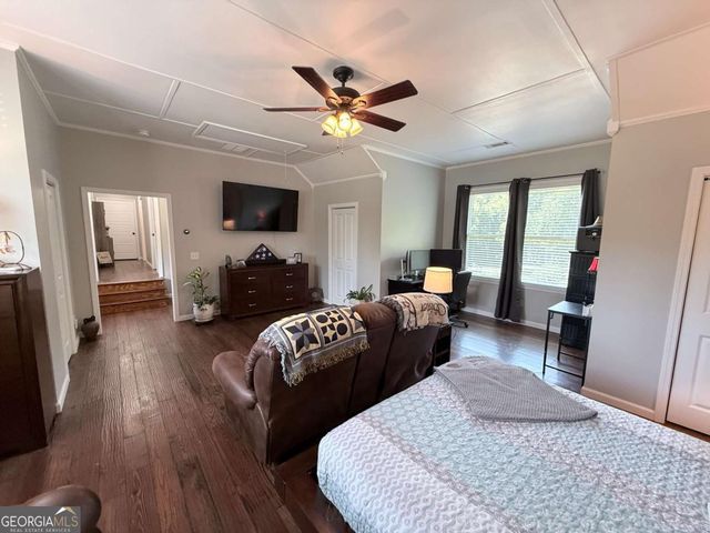 1049 N Main Street NW, Conyers, GA 30012