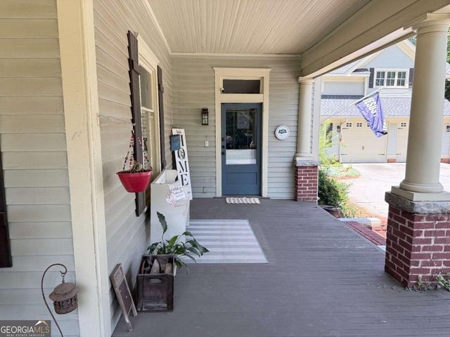 1049 N Main Street NW, Conyers, GA 30012