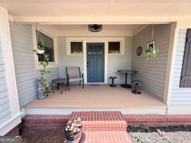 1049 N Main Street NW, Conyers, GA 30012