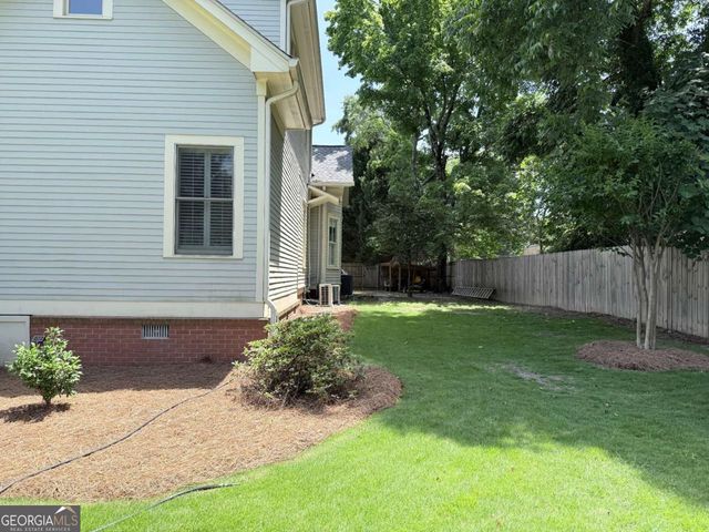 1049 N Main Street NW, Conyers, GA 30012