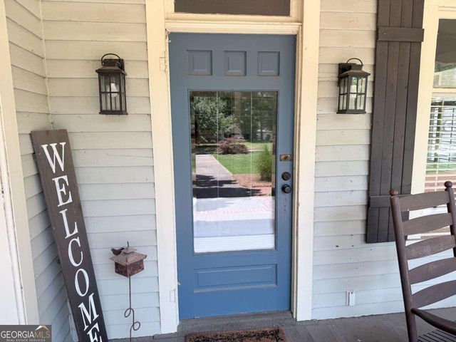 1049 N Main Street NW, Conyers, GA 30012