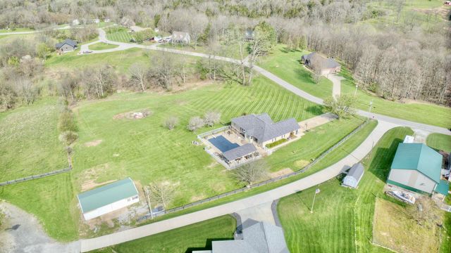 715 Heritage Drive, Sparta, KY 41086