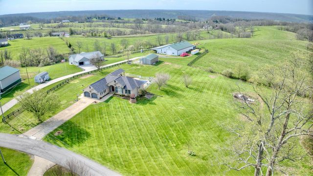 715 Heritage Drive, Sparta, KY 41086