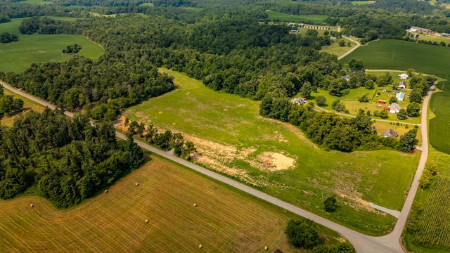 4 Highland Rd, Westmoreland, TN 37186