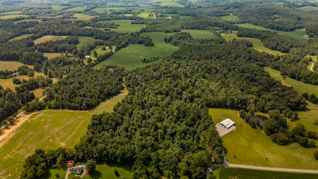 4 Highland Rd, Westmoreland, TN 37186