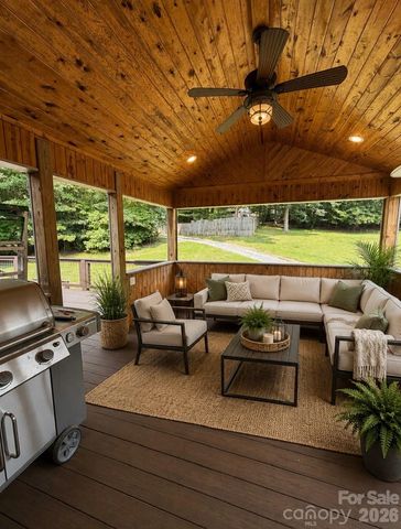 80 Hidden Bluff Lane, Horse Shoe, NC 28742