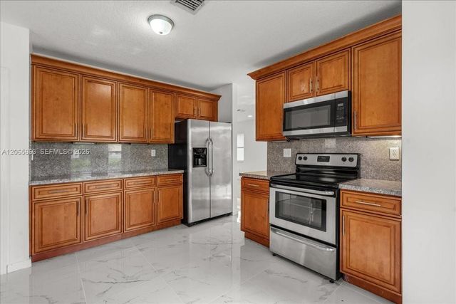 1720 NE 35 Avenue, Homestead, FL 33033