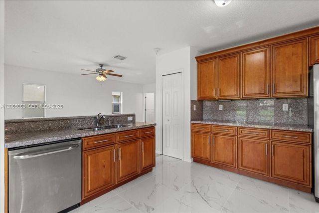 1720 NE 35 Avenue, Homestead, FL 33033