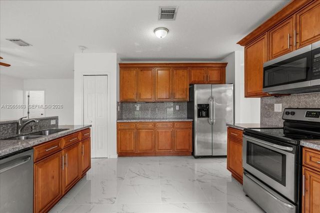 1720 NE 35 Avenue, Homestead, FL 33033