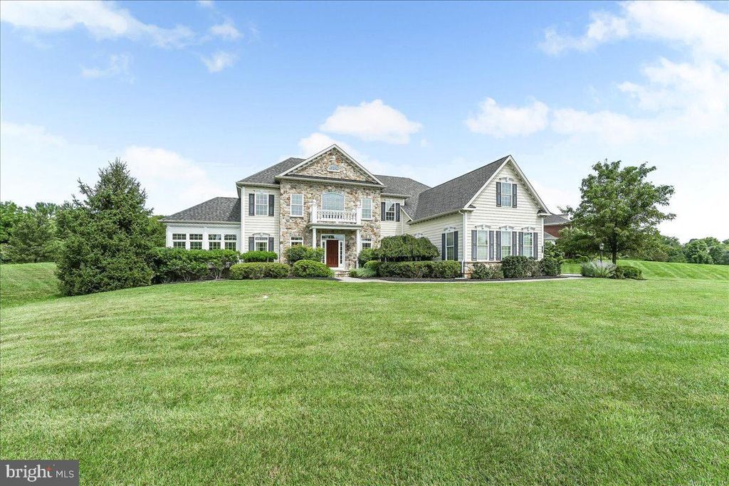 2 SCALEBY LN, West Chester, PA 19382