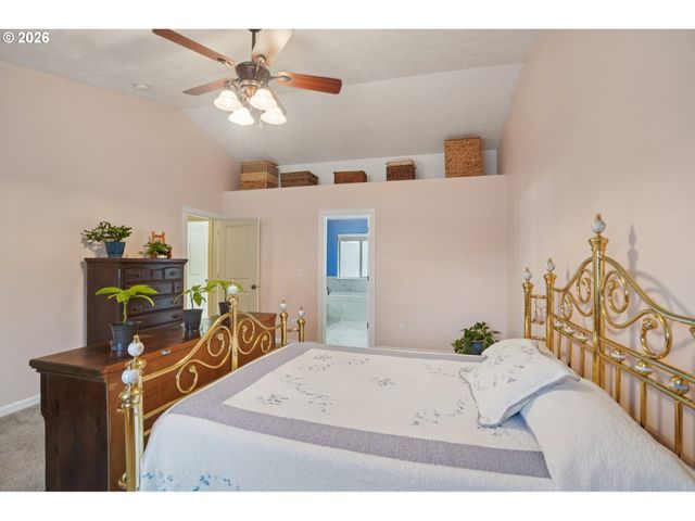 14311 BONN St, Oregon City, OR 97045