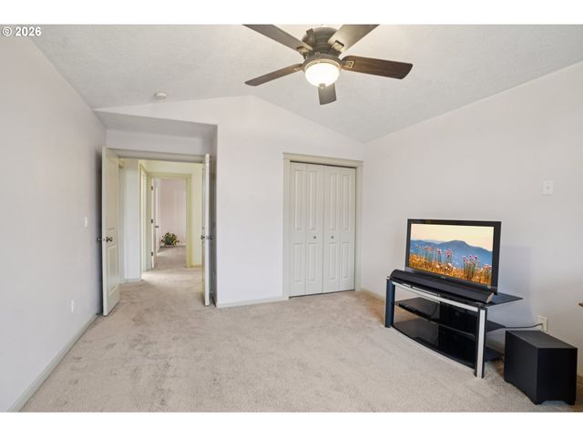 14311 BONN St, Oregon City, OR 97045