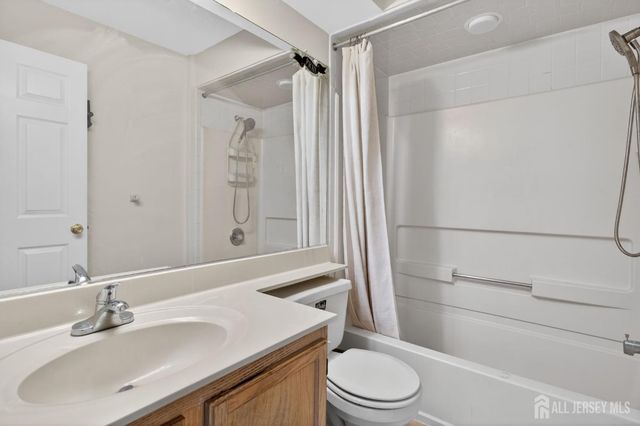 726 Waterford Drive, Edison, NJ 08817