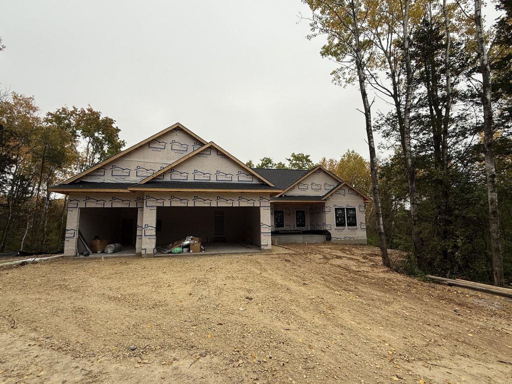 Image 1 of property listing at 2157 County Road I, Somerset, WI 54025
