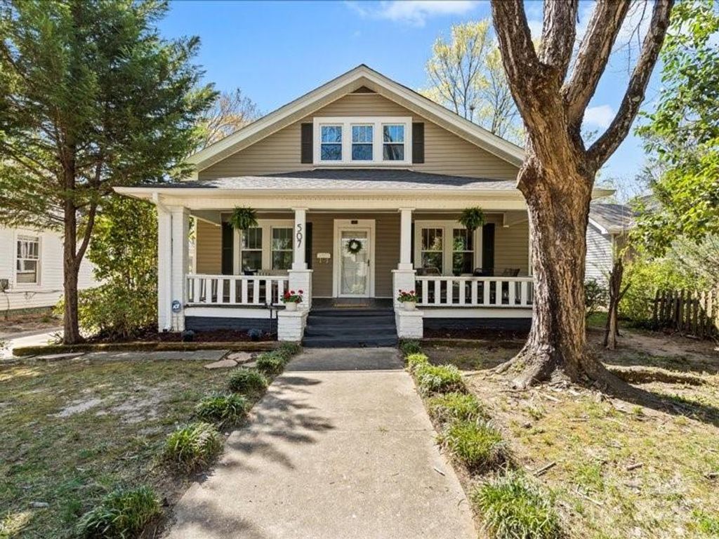 507 W 2nd Avenue, Gastonia, NC 28052
