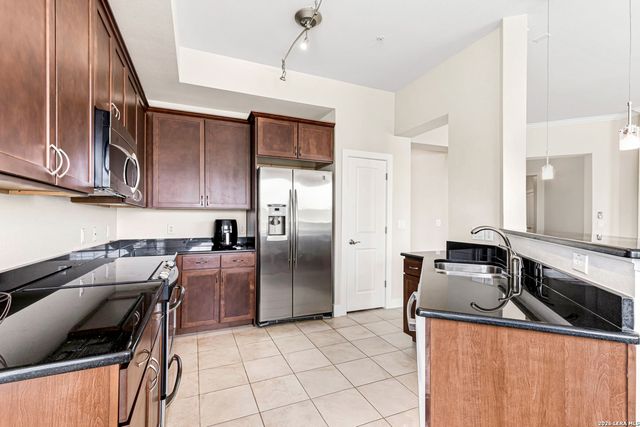7342 Oak Manor Dr Apt 7301, San Antonio, TX 78229