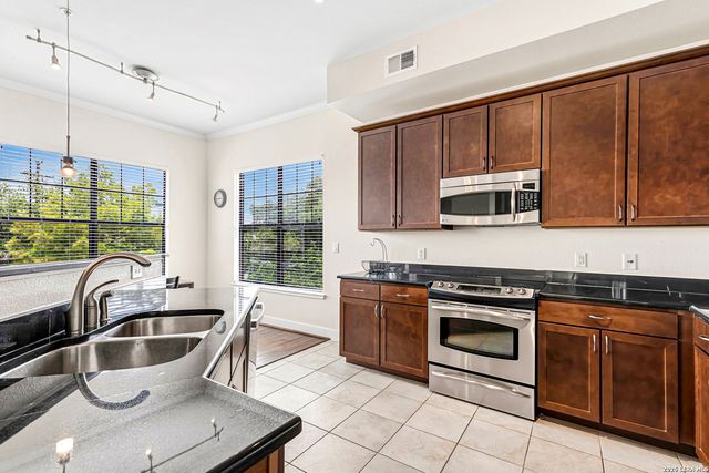 7342 Oak Manor Dr Apt 7301, San Antonio, TX 78229