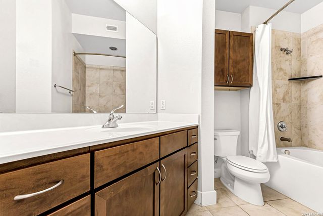 7342 Oak Manor Dr Apt 7301, San Antonio, TX 78229