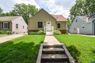 2124 S Covell Ave, Sioux Falls, SD 57105