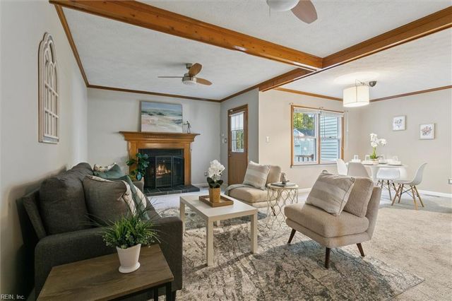 55 S Valasia RD, Poquoson, VA 23662