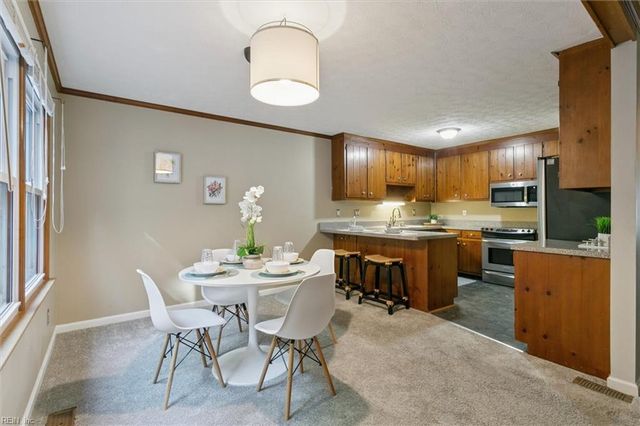 55 S Valasia RD, Poquoson, VA 23662