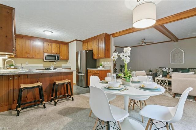 55 S Valasia RD, Poquoson, VA 23662