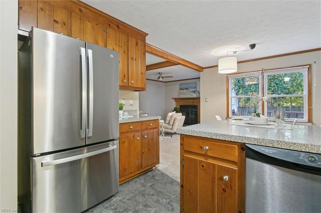 55 S Valasia RD, Poquoson, VA 23662