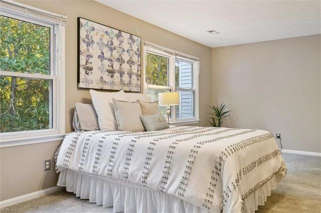 55 S Valasia RD, Poquoson, VA 23662