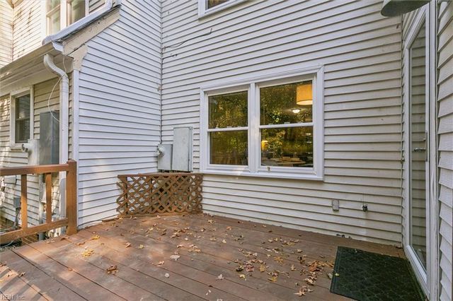 55 S Valasia RD, Poquoson, VA 23662