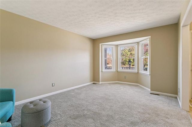 55 S Valasia RD, Poquoson, VA 23662