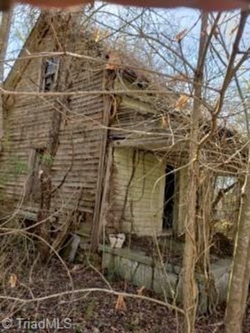 2041 Sandy Cross Road, Reidsville, NC 27320
