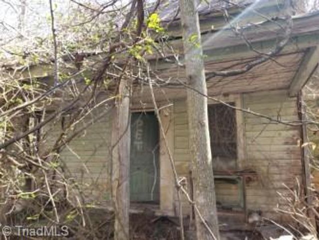 2041 Sandy Cross Road, Reidsville, NC 27320