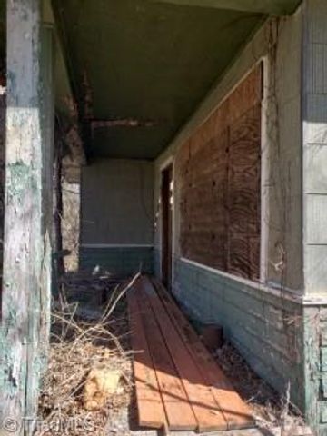2041 Sandy Cross Road, Reidsville, NC 27320